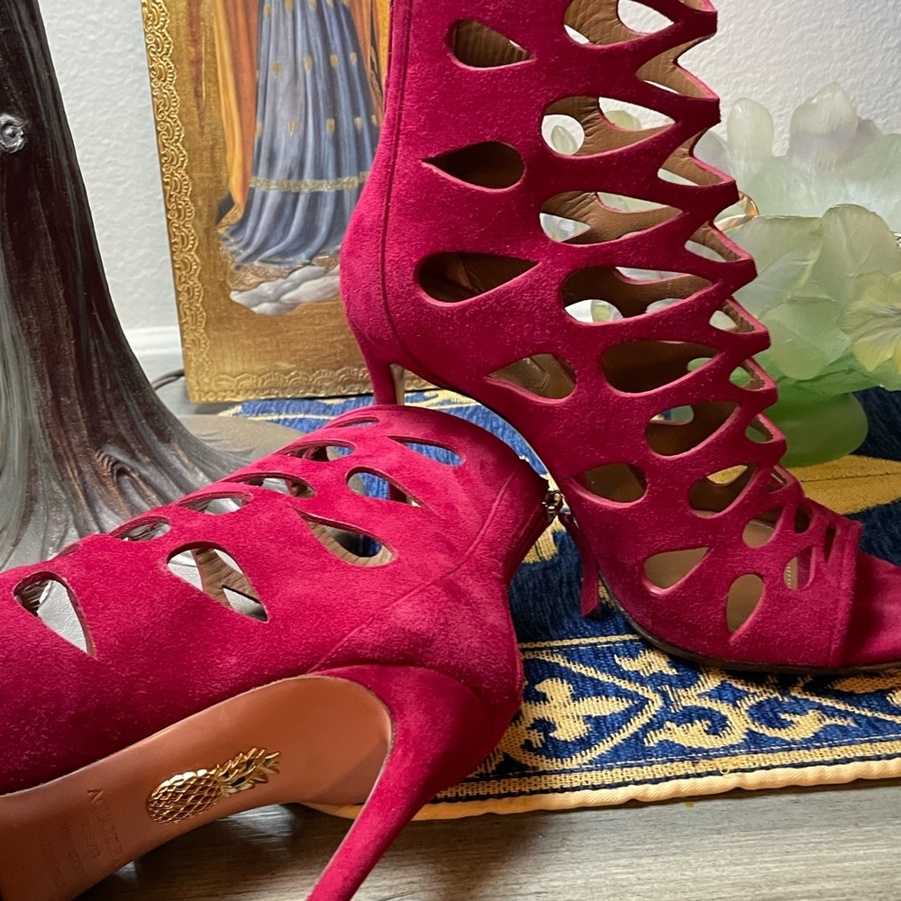 Aquazzura Fuchsia cut out 37, bootie - Picture 3 of 6